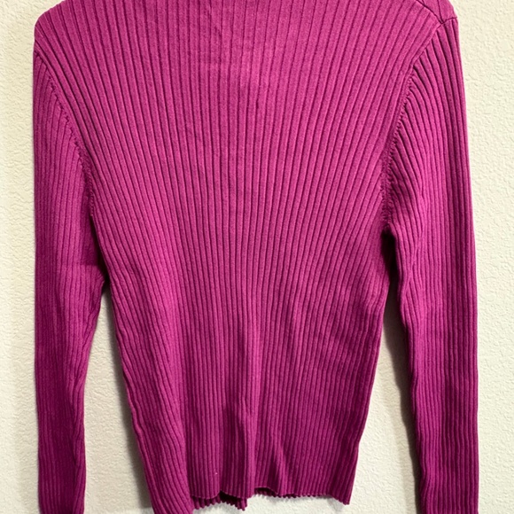 Calvin Klein key hole twisted sweater in fuchsia size Large - Picture 2 of 3